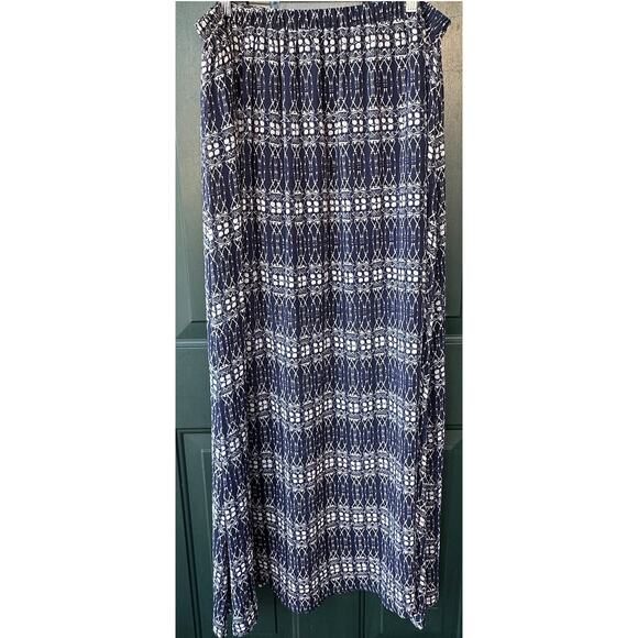Umgee Blue and White Flowy Maxi Skirt Sz XL Sheer Lined Beachy Boho Fairy - Picture 4 of 5